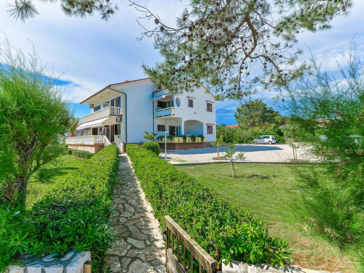 Apartments In House Liveric, In Vir At The Beach Exteriér fotografie