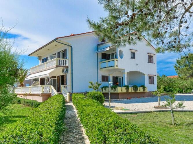 Apartments In House Liveric, In Vir At The Beach Exteriér fotografie